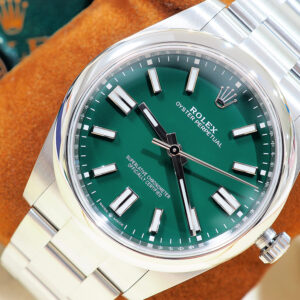 New! Rolex Oyster Perpetual OP 41mm Green 124300