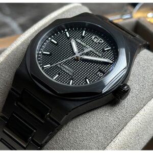 Girard Perregaux Laureato 38mm Full Ceramic