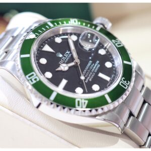 Rolex Submariner ‘The Kermit’ 16610LV Y-2008 M-Series