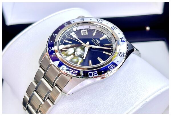 Grand Seiko GMT Hi-Beat 44mm Deep Blue - Image 5