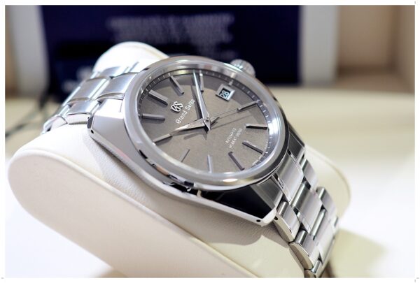 Grand Seiko SBGH279G “Hi-Beat” Grey Rhodium - Image 2