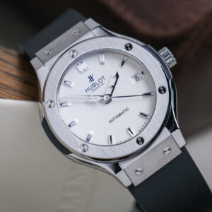 Hublot Classic Fusion 38 White Opaline Titanium (565.NX.2611.RX)