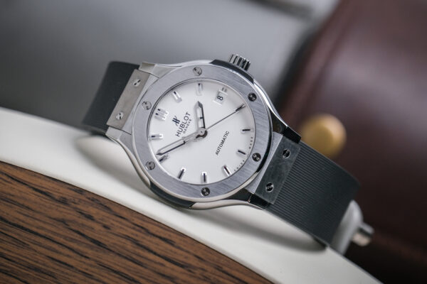 Hublot Classic Fusion 38 White Opaline Titanium (565.NX.2611.RX) - Image 7