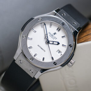Hublot Classic Fusion 38 White Opaline Titanium (565.NX.2611.RX)