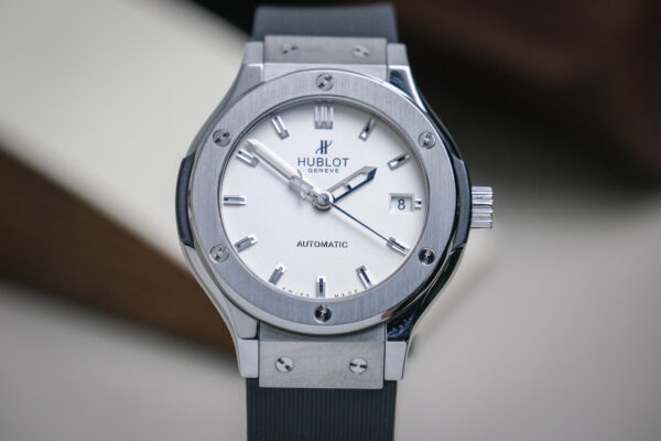 Hublot Classic Fusion 38 White Opaline Titanium (565.NX.2611.RX) - Image 5