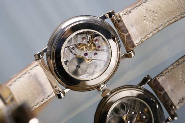 Patek Philippe 4959G-001 Calatrava  White Gold Mother of Pearl Diamond 31mm - Image 10