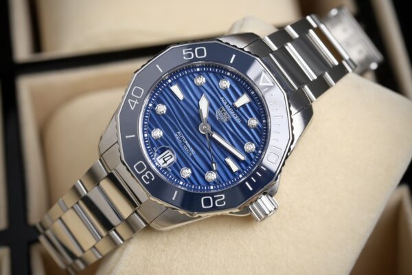 TAG Heuer Aquaracer Professional 300 Date 36mm “Ocean Blue& Diamond”