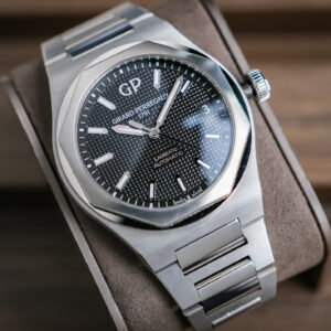 Girard Perregaux Laureato Black 2023