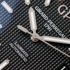 GP Girard-Perregaux Laureato 42mm Black Dial Ref. 81010-11-634-11A