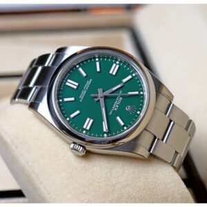 Rolex Oyster Perpetual OP41 Green 124300 41mm ติดฟิล์มรอบตัว Apr-2021