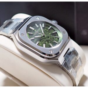 NOS! Bell & Ross BR 05 Skeleton Olive Green 40mm Limited 500 Y-2022