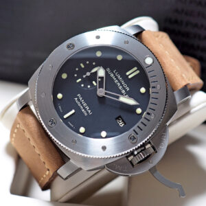 NOS!! Panerai Luminor Submersible 3 Days Titanium 47mm PAM305 Y-2009