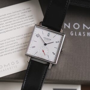 NOMOS GLASHÜTTE TETRA NEOMATIK