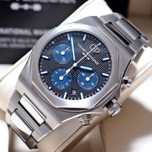 99% New! Girard Perregaux Laureato Chrono Black Blue 42mm Y-2023