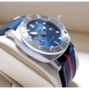 Panerai Submersible PAM1391 Quaranta Luna Rossa 44mm