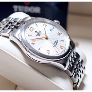 New!! Tudor 1926 41mm หน้าขาวเข็มทอง 09/2026