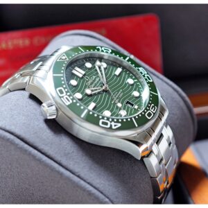 Omega Seamaster Diver 300M Olive Green สาย Steel 42mm Y-2024