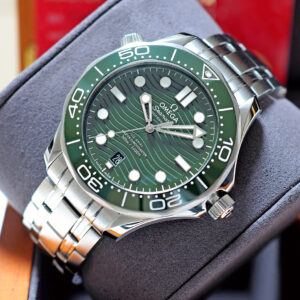 Omega Seamaster Diver 300M Olive Green สาย Steel 42mm Y-2024